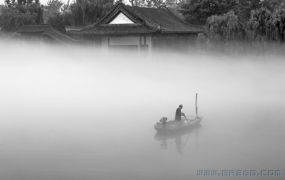 护泉人.jpg