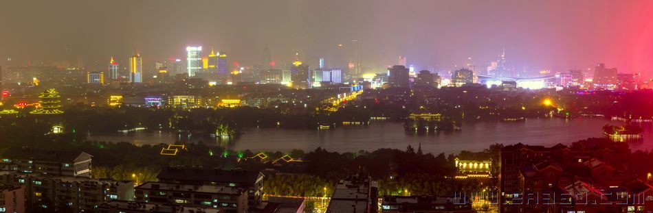 明湖夜色.jpg