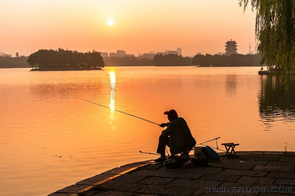 明湖晨曲组照2x.jpg