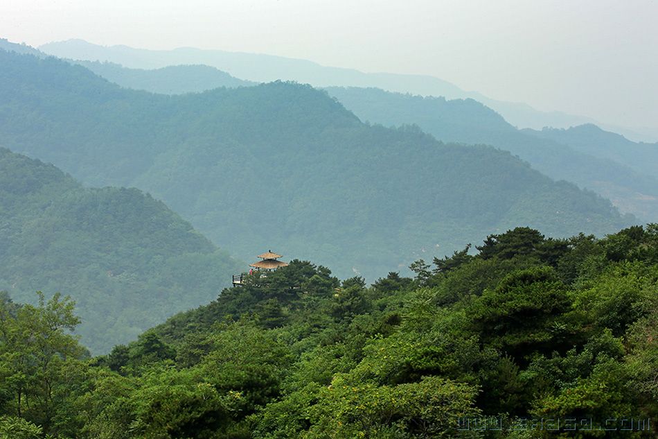 4重峦叠嶂九如山 ---马波摄.jpg