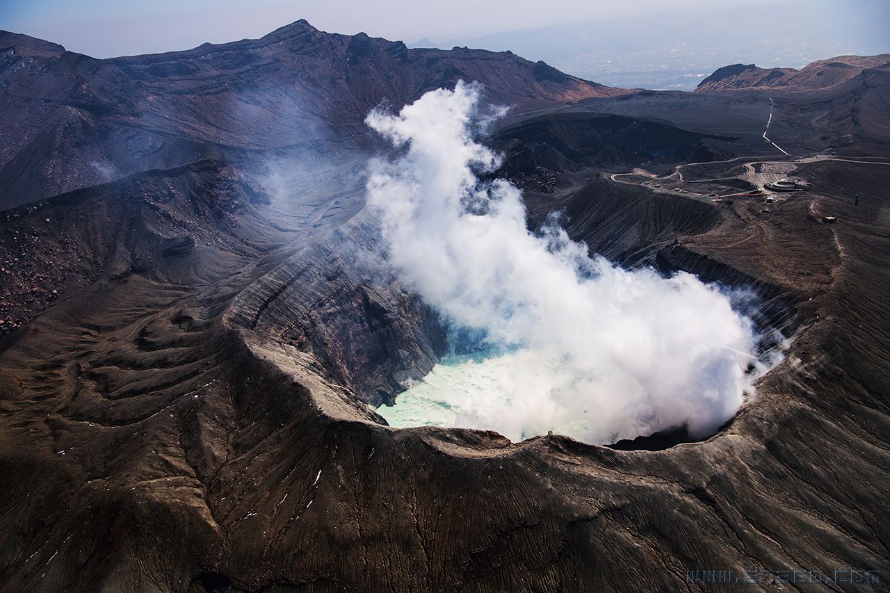 _d5h5703阿苏火山口.jpg