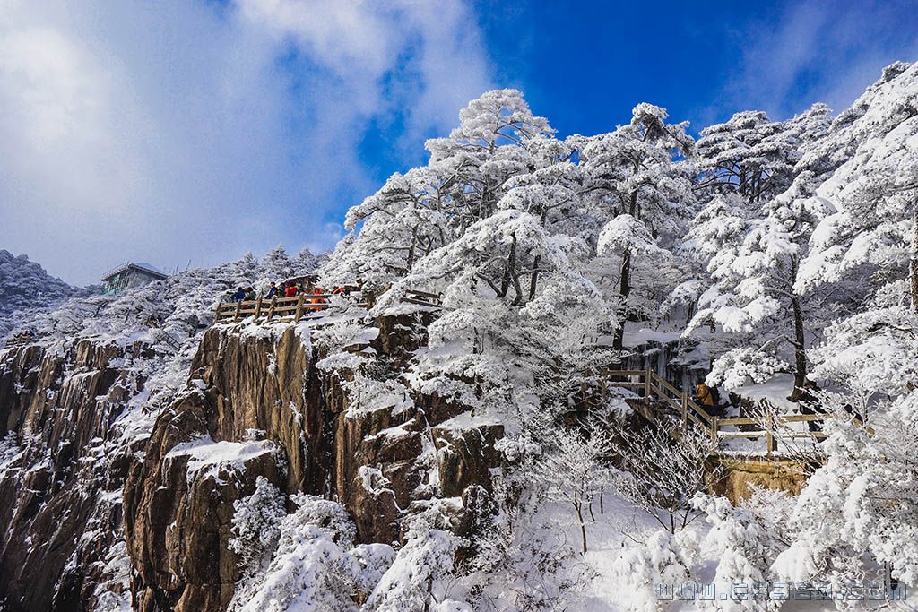 《黄山雪霁》刘均峰13905471779g1024.jpg