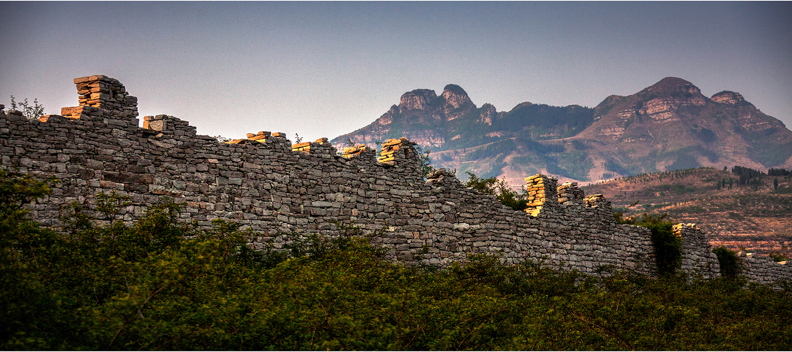 章丘锦阳关齐长城东向大寨山2014年10月.jpg