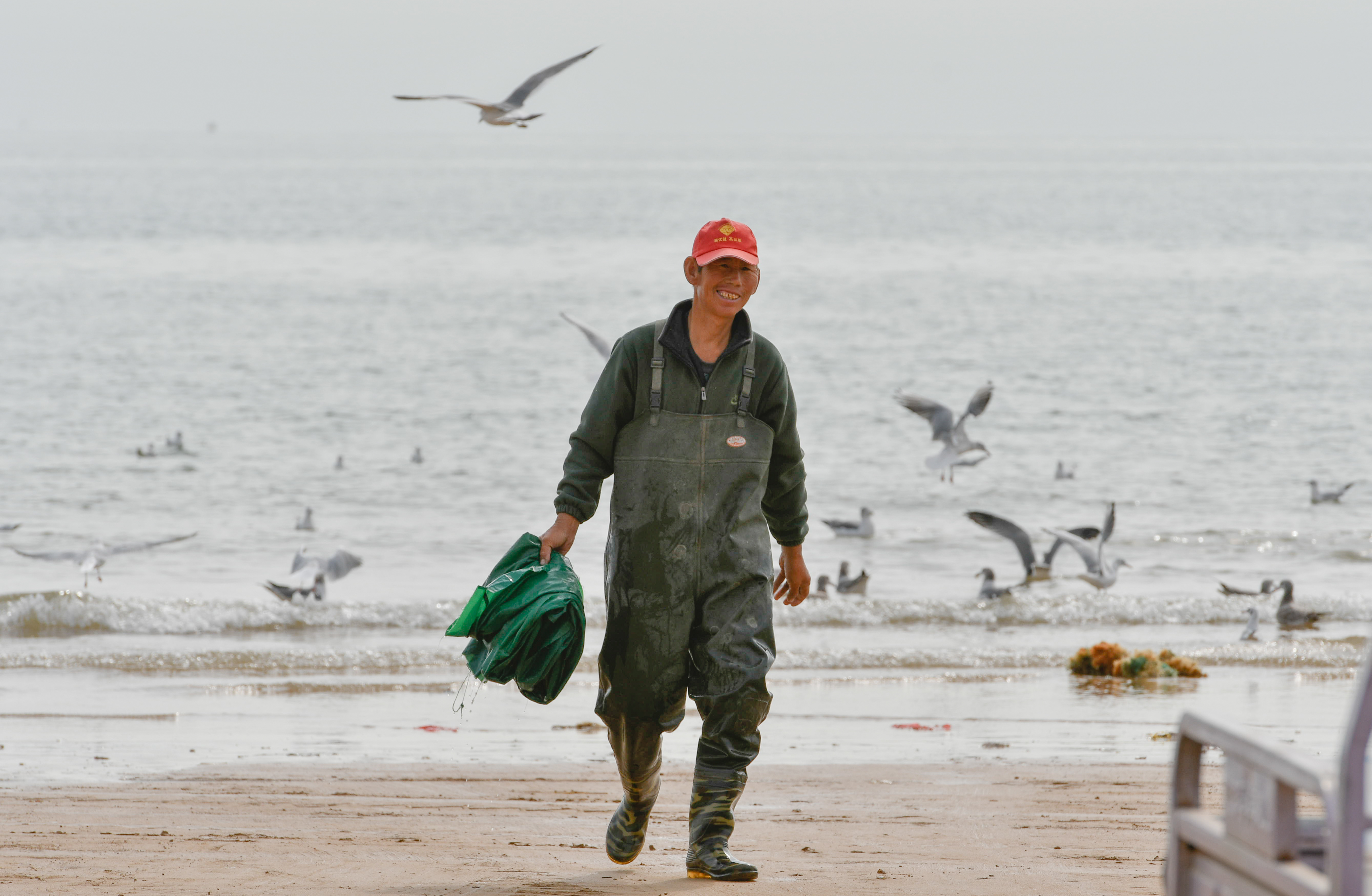 海边的男人.jpg