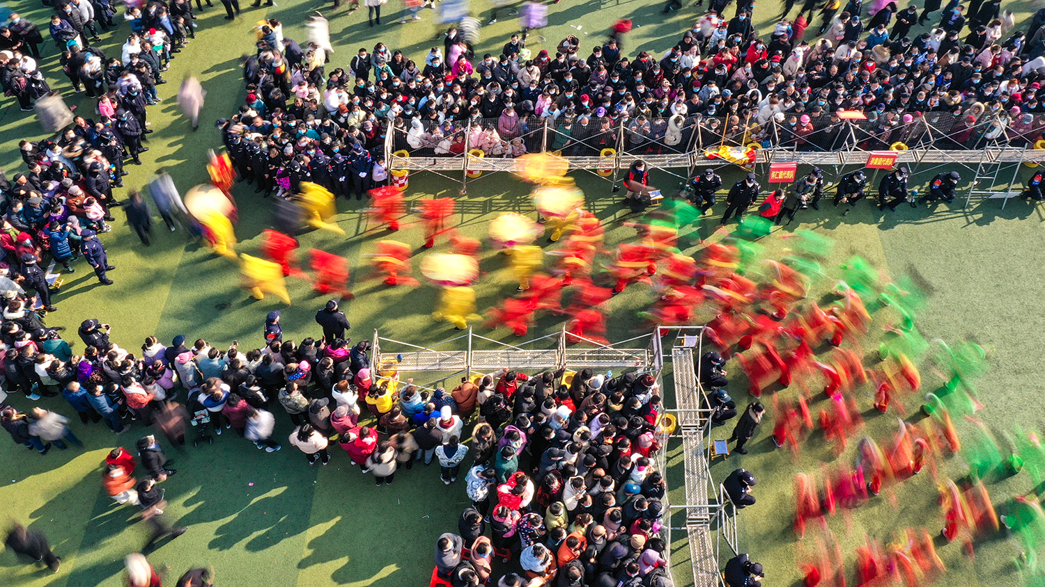 兔年开局，向春而行。2月4日，商河县第四十届鼓子秧歌汇演在商河全民健身中心如期举行.jpg