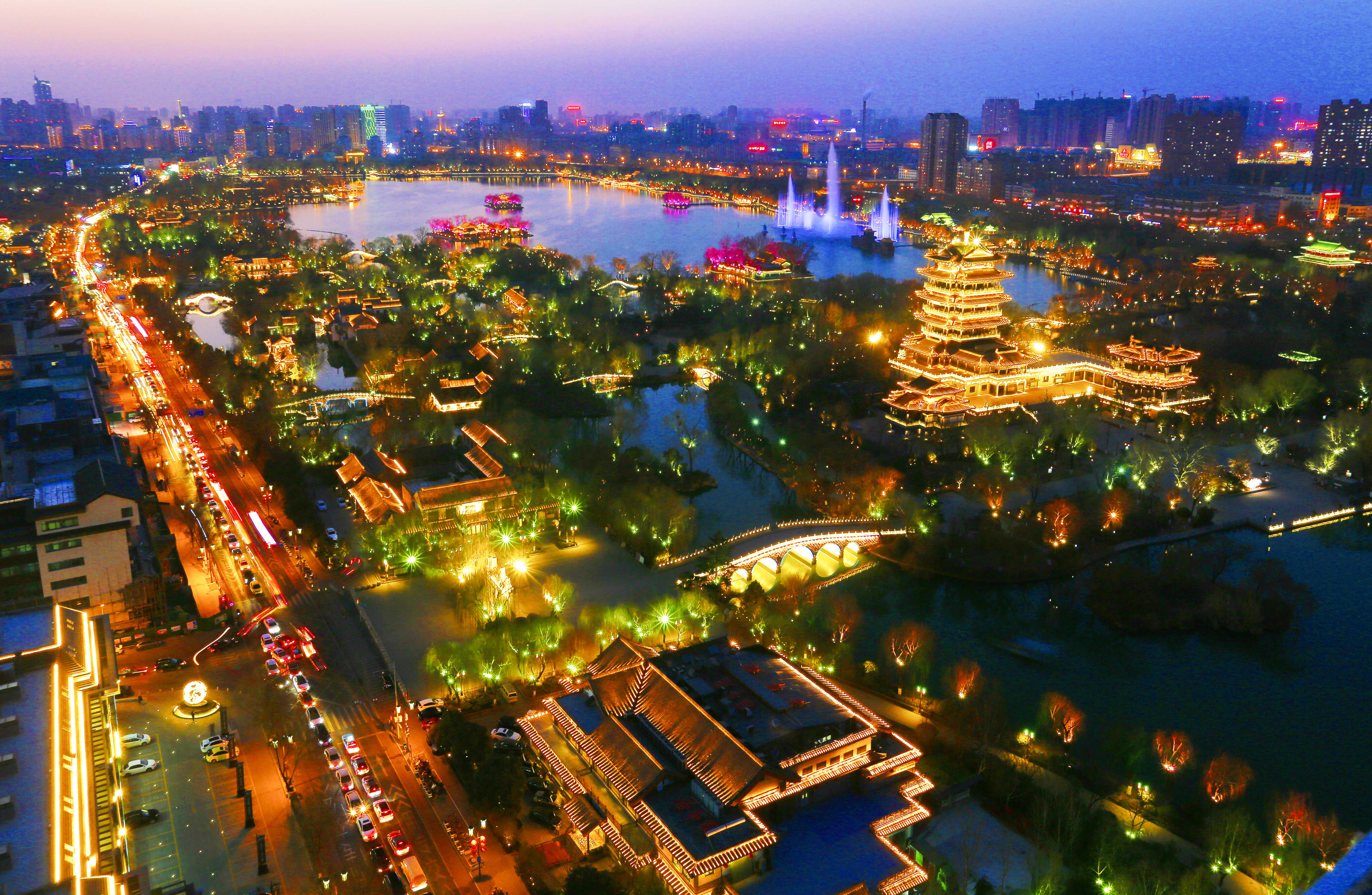 马丽《明湖夜色》彩色组13708937915.JPG