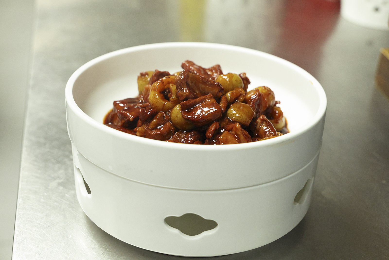 酱香裹鲜，瓷间藏味