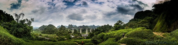 《广西三叠峰风光》