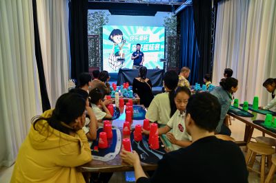 快乐叠杯，亲子趣味赛2