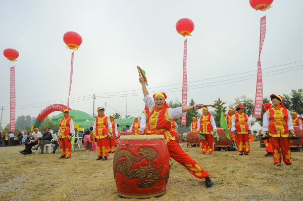 《庆丰收》