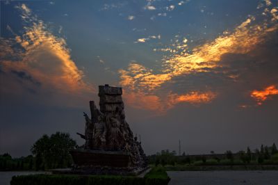 《纪念》