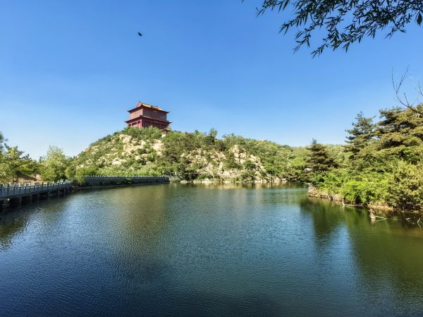 莱芜莲花山天池