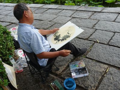 湖畔画荷