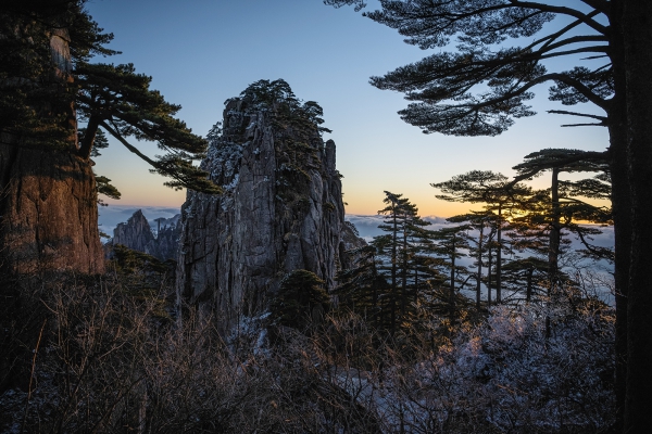 黄山晨曲