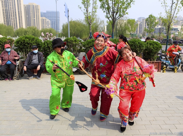 《自娱自乐》