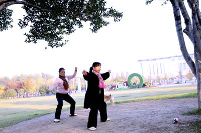 二人晨练1