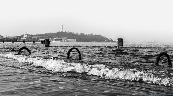 《烟台海边》