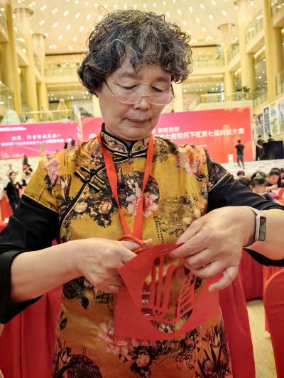 济南市剪纸大赛暨历下区第七届剪纸大赛（12）