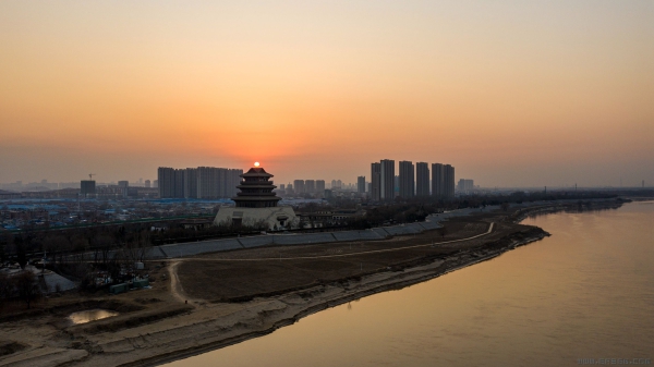 [原创]夕照鹊华楼