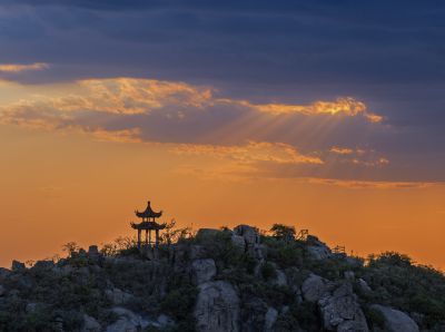 鹊山落霞