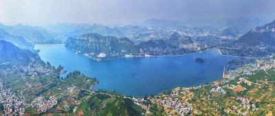 空中俯瞰卧虎山水库