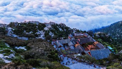 刘均峰《东方摄影 · 我的2025》-《泰山之巅》
