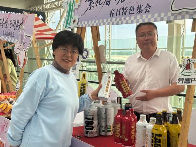 五一市集进机场 旅游经济谱新章4