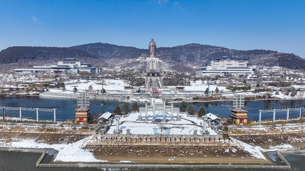 尼山圣境雪霁