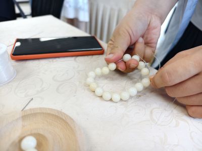 制作白玉菩提手串