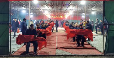 大运河畔祭祖人