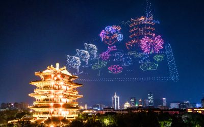 《泉染星穹秀明湖》组照6