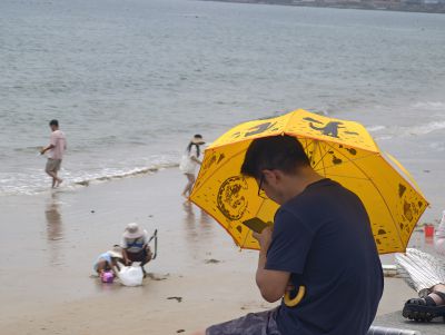 海滩小憩