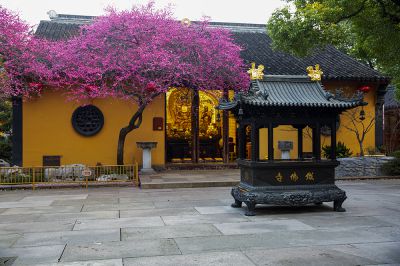 湖州千年古刹铁佛寺