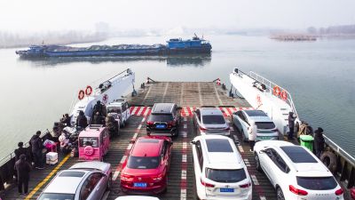 《大运河穿越微山湖》