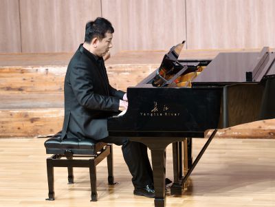 独唱合唱作品新年音乐会(4)