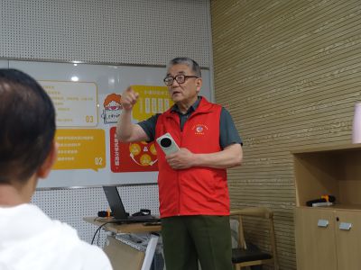 公益讲座进社区，惠及普通百姓人3