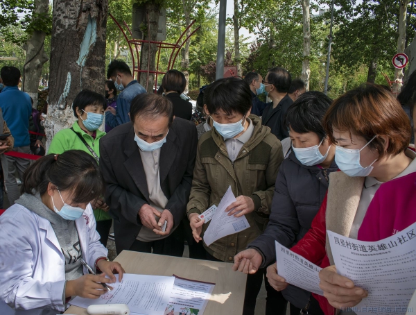 号召全民接种 建立最强屏障